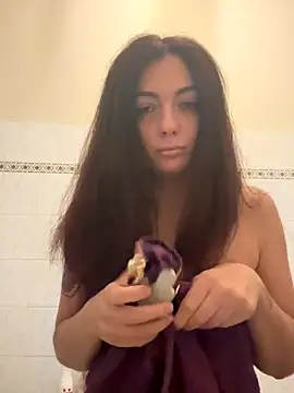 Strawberry queen91 online show from 3, 10, 2025