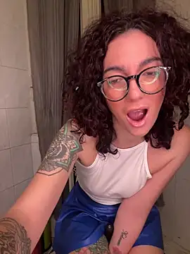 Snapshot of Strawberry_queen91 chatting on 13, 2, 2026 Strawberry queen91 online show from 13, 2, 2026