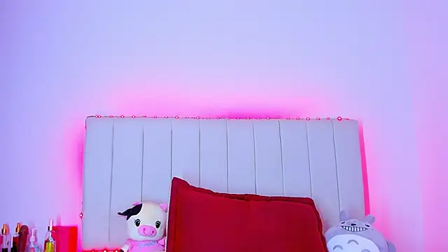 caro lyne  online show from 5, 6, 2026