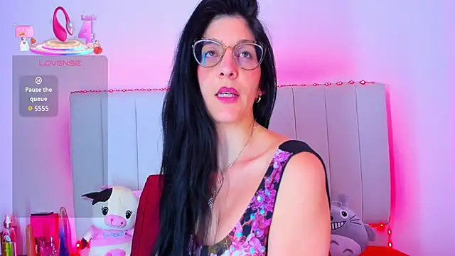 caro lyne  online show from 19, 6, 2026