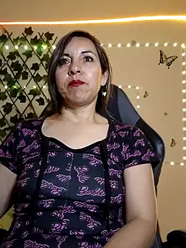 Lady breaks hearts online show from 6, 10, 2025