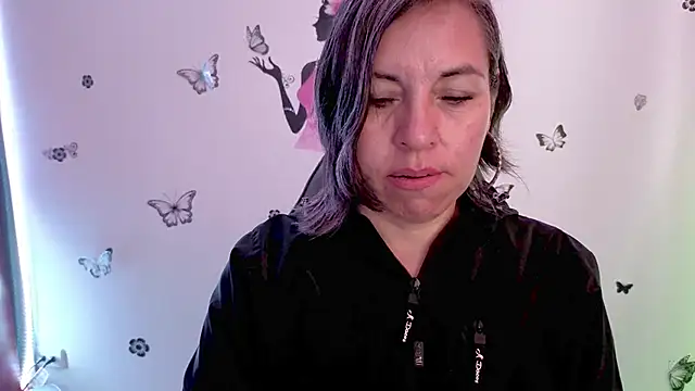 Lady breaks hearts online show from 21, 4, 2026