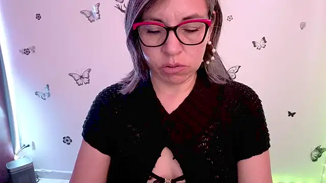 Lady breaks hearts online show from 27, 4, 2026