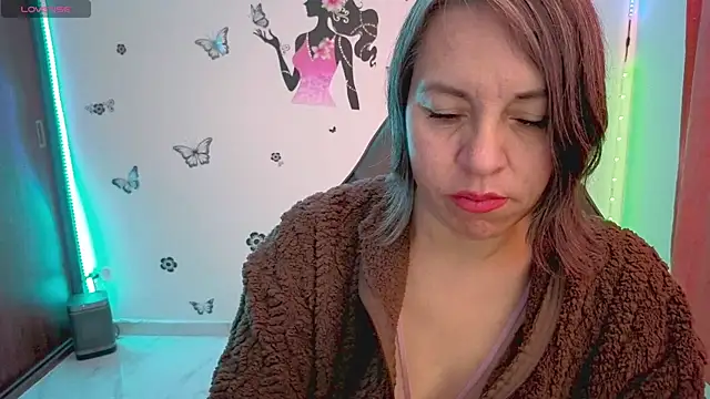 Lady breaks hearts online show from 28, 7, 2026