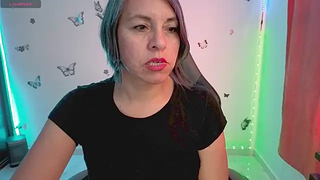 Lady breaks hearts online show from 28, 7, 2026