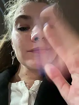 Holy Tereza online show from 4, 3, 2025