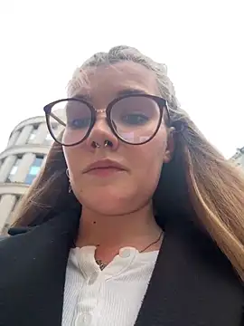 Holy Tereza online show from 8, 3, 2025