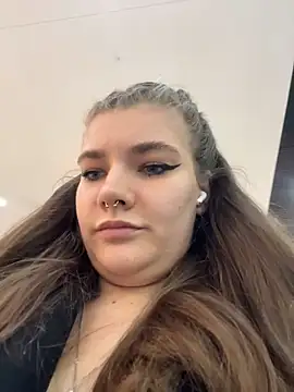 Snapshot of Holy_Tereza chatting on 28, 4, 2026 Holy Tereza online show from 28, 4, 2026