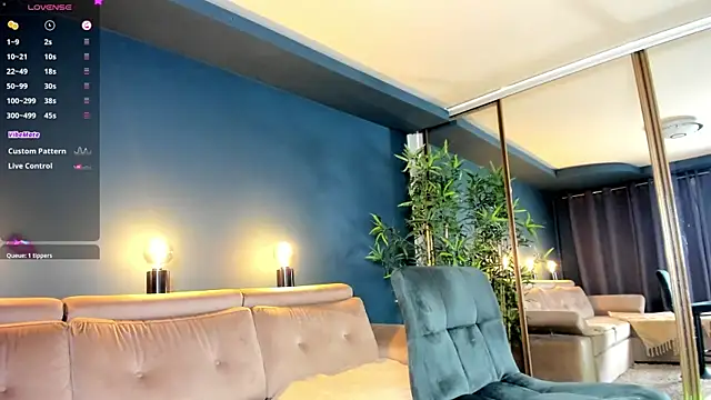 Snapshot of Project-Raven chatting on 11, 3, 2025 Project-Raven online show from 11, 3, 2025