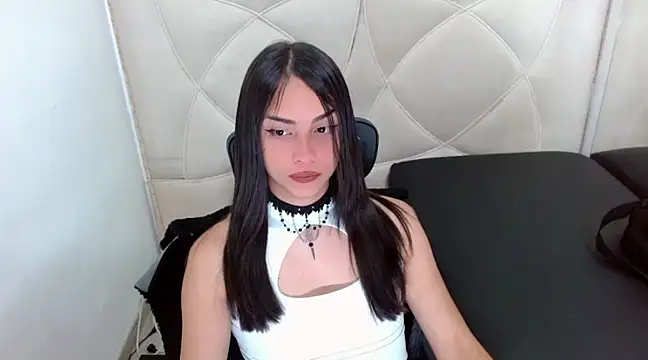 Snapshot of Dollbehavior_ chatting on 11, 12, 2024 Dollbehavior online show from 11, 12, 2024