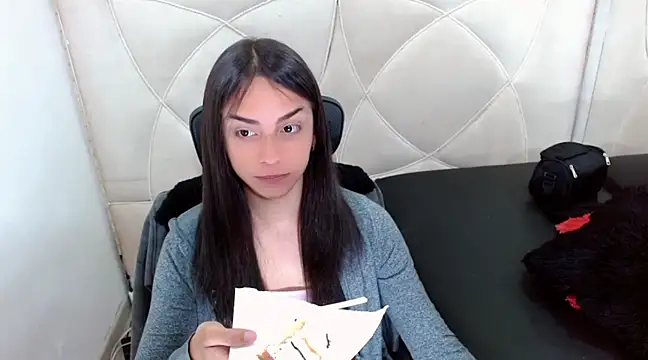 Snapshot of Dollbehavior_ chatting on 14, 12, 2024 Dollbehavior online show from 14, 12, 2024