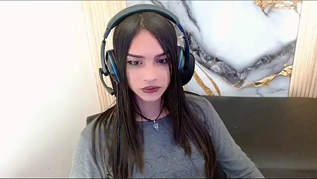 Snapshot of Dollbehavior_ chatting on 12, 9, 2025 Dollbehavior online show from 12, 9, 2025