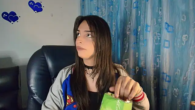 Snapshot of Dollbehavior_ chatting on 13, 11, 2025 Dollbehavior online show from 13, 11, 2025