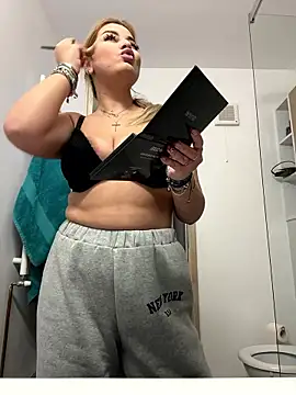 AllysonK online show from 8, 1, 2026