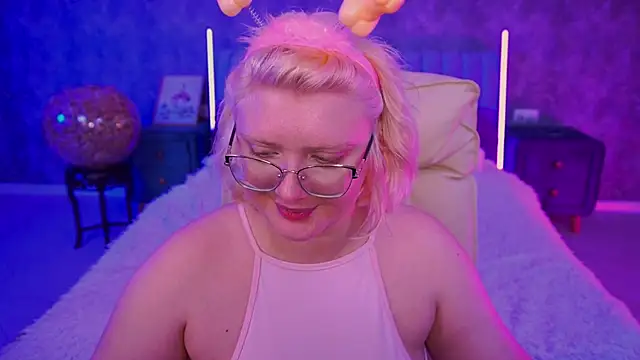 CoolTatis online show from 4, 4, 2026