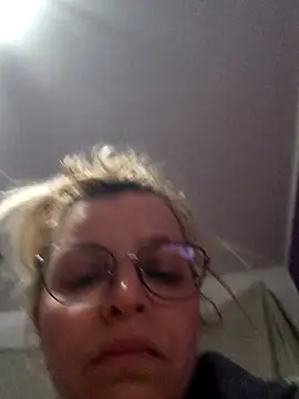 BritneyHudson online show from 26, 4, 2026