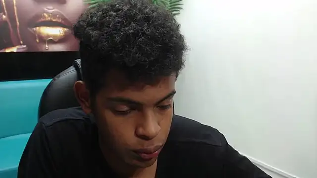 Snapshot of boylittle19cm chatting on 7, 3, 2025 boylittle19cm online show from 7, 3, 2025