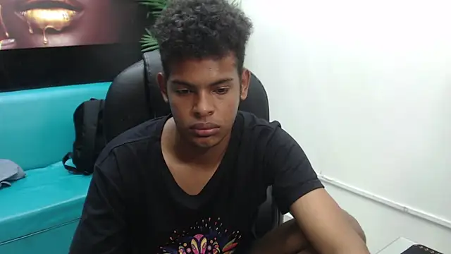 Snapshot of boylittle19cm chatting on 8, 3, 2025 boylittle19cm online show from 8, 3, 2025