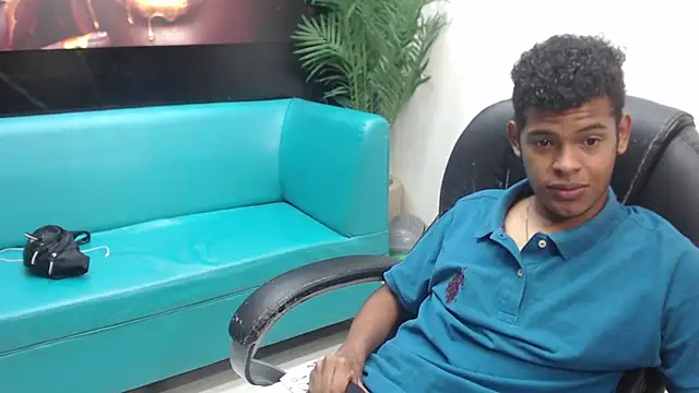 Snapshot of boylittle19cm chatting on 13, 3, 2025 boylittle19cm online show from 13, 3, 2025