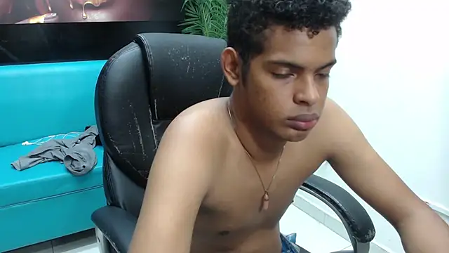 Snapshot of boylittle19cm chatting on 18, 3, 2025 boylittle19cm online show from 18, 3, 2025