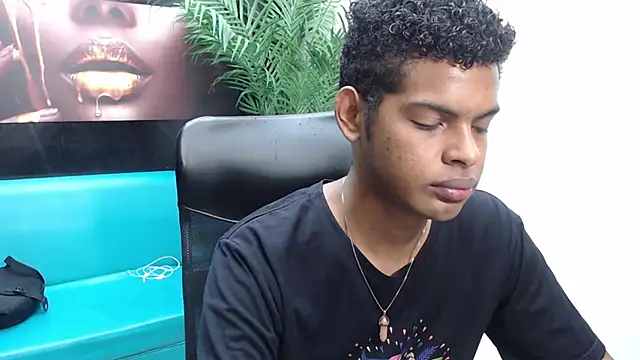 Snapshot of boylittle19cm chatting on 19, 3, 2025 boylittle19cm online show from 19, 3, 2025