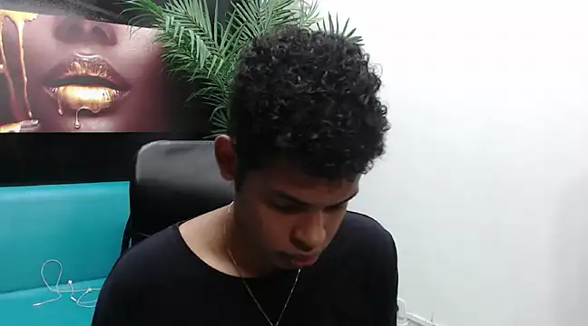 Snapshot of boylittle19cm chatting on 20, 3, 2025 boylittle19cm online show from 20, 3, 2025