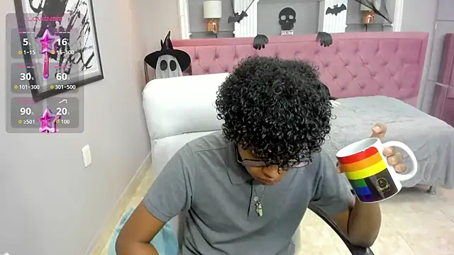 Snapshot of boylittle19cm chatting on 31, 10, 2025 boylittle19cm online show from 31, 10, 2025