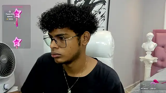 Snapshot of boylittle19cm chatting on 5, 11, 2025 boylittle19cm online show from 5, 11, 2025