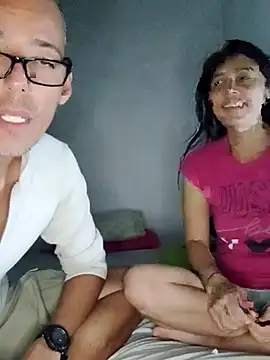 Snapshot of KarameloVzla chatting on 14, 12, 2025 KarameloVzla online show from 14, 12, 2025