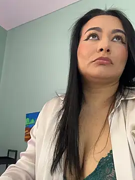 Snapshot of sharon_leone26 chatting on 13, 1, 2026 sharon leone26 online show from 13, 1, 2026