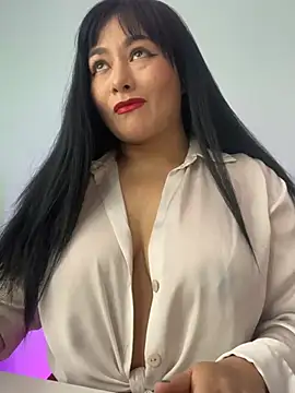 Snapshot of sharon_leone26 chatting on 22, 3, 2026 sharon leone26 online show from 22, 3, 2026