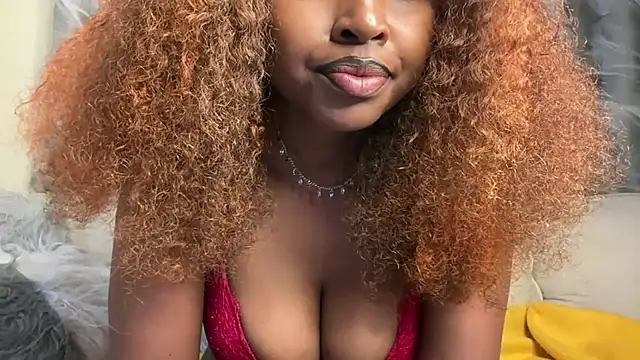 Snapshot of Chocolate_queen2 chatting on 5, 5, 2026 Chocolate queen2 online show from 5, 5, 2026