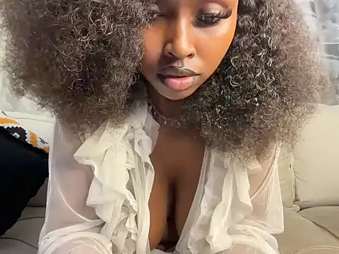 Snapshot of Chocolate_queen2 chatting on 20, 6, 2026 Chocolate queen2 online show from 20, 6, 2026