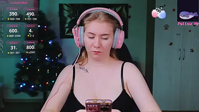 D0nna  online show from 2, 12, 2025