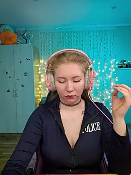 D0nna  online show from 25, 4, 2026