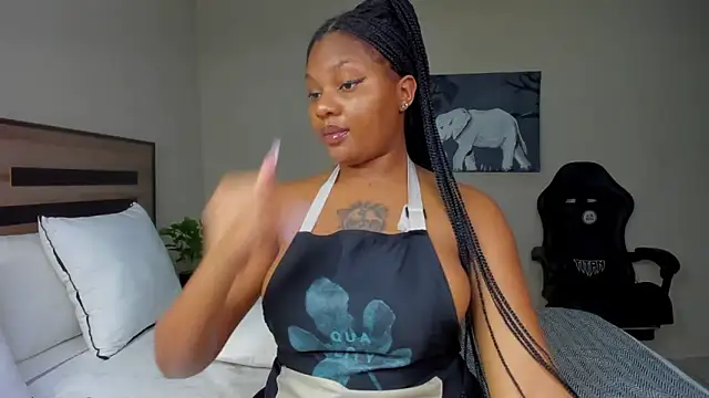 Snapshot of Renee-18 chatting on 21, 11, 2025 Renee-18 online show from 21, 11, 2025