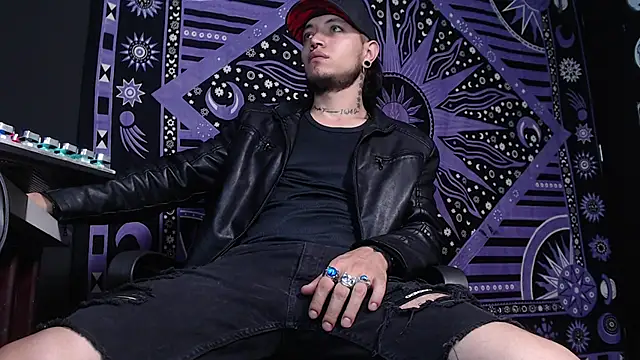 Dicaprioo  online show from 31, 1, 2025