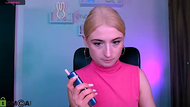 Snapshot of melisa_white1 chatting on 7, 7, 2026 melisa white1 online show from 7, 7, 2026