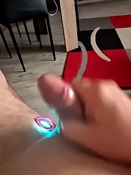 Szeltolo001 online show from 10, 2, 2026