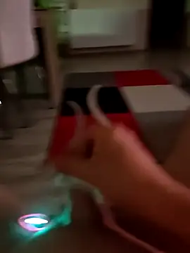 Szeltolo001 online show from 22, 4, 2026