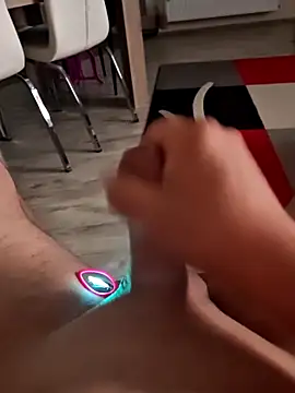 Szeltolo001 online show from 25, 4, 2026