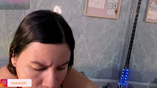 Mia  reys online show from 7, 4, 2026