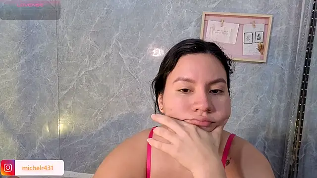 Snapshot of Mia__reys chatting on 15, 5, 2026 Mia reys online show from 15, 5, 2026