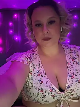 Snapshot of GinAnnTonic chatting on 14, 12, 2024 GinAnnTonic online show from 14, 12, 2024