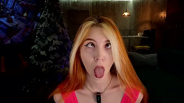 Snapshot of izi-fox chatting on 15, 12, 2024 izi-fox online show from 15, 12, 2024