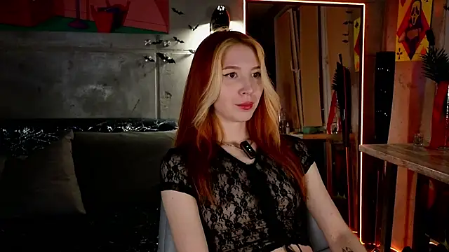 Snapshot of izi-fox chatting on 1, 2, 2025 izi-fox online show from 1, 2, 2025