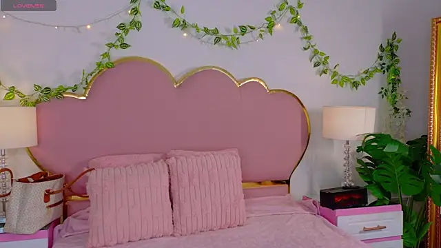 EmmaCrush online show from 28, 11, 2025