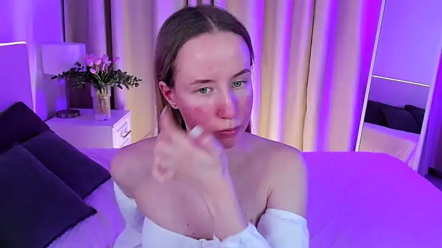 Snapshot of Cassie_Kelman chatting on 2, 2, 2025 Cassie Kelman online show from 2, 2, 2025