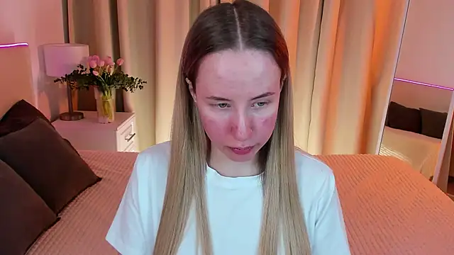 Snapshot of Cassie_Kelman chatting on 5, 2, 2025 Cassie Kelman online show from 5, 2, 2025