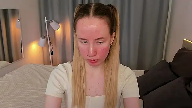 Snapshot of Cassie_Kelman chatting on 15, 3, 2025 Cassie Kelman online show from 15, 3, 2025